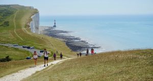 Doğa Yürüyüşleri: Doğal Çevrenin Korunmasına Katkıda Bulunmanın Önemi doga yuruyusleri dogal cevrenin korunmasina katkida bulunmanin onemi